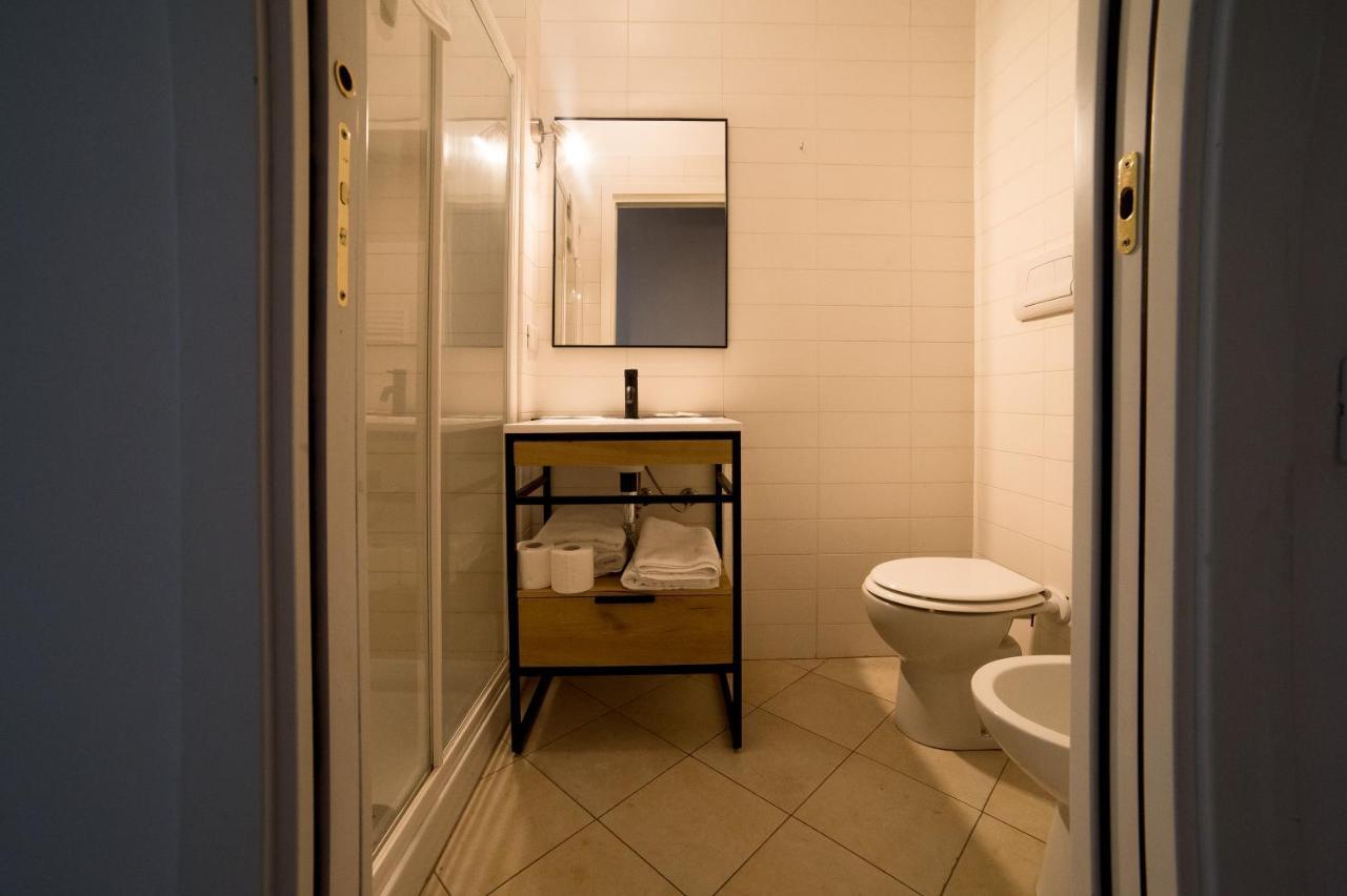 Hbhall Navigli 30 Apartment Milano Ngoại thất bức ảnh